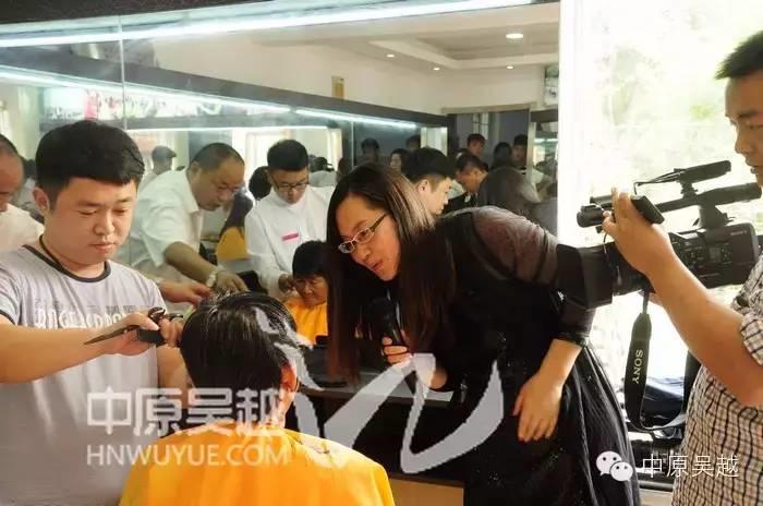 吳越學(xué)?！皭?ài)心發(fā)廊”啟動(dòng)儀式