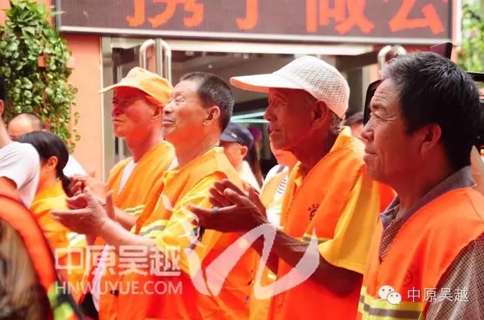 吳越學(xué)校“愛(ài)心發(fā)廊”啟動(dòng)儀式