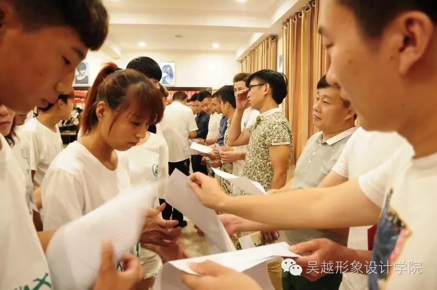 吳越學(xué)校&美協(xié)會(huì)員店第一屆招聘會(huì)圓滿(mǎn)結(jié)束！
