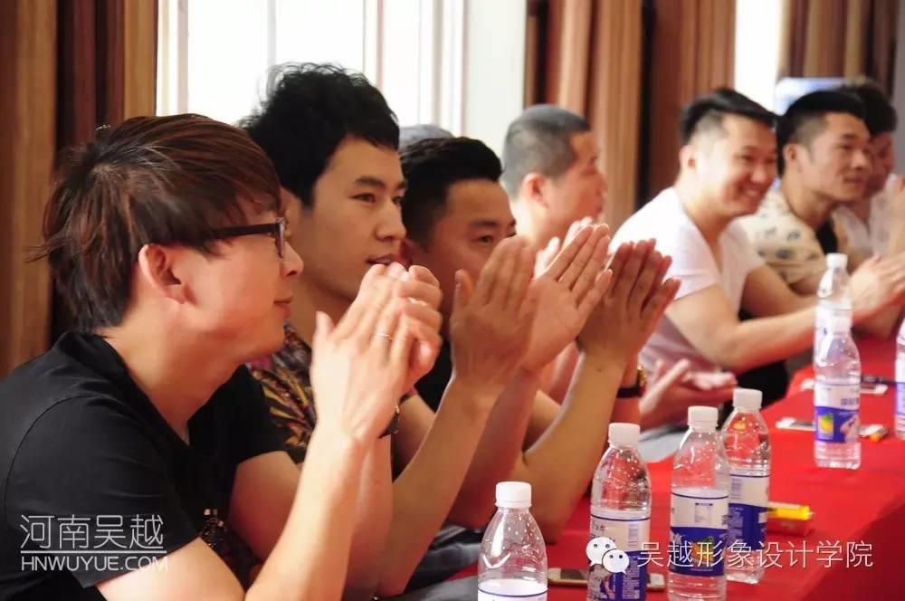 熱烈祝賀濮陽市美發(fā)美容行業(yè)協(xié)會換屆籌備會圓滿成功！