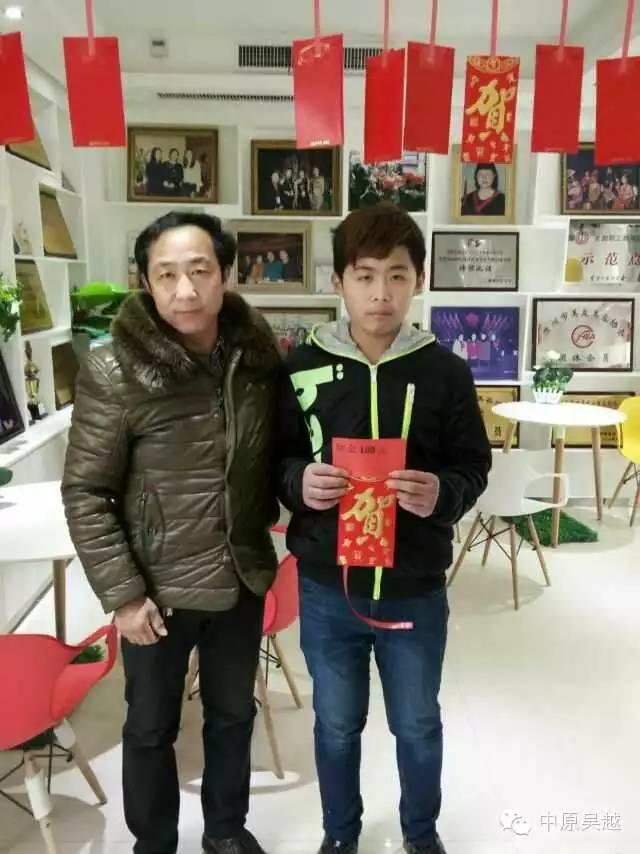 快來?yè)尲t包！！500元大獎(jiǎng)等你拿！