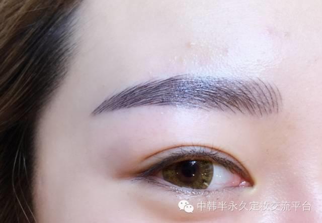 美瞳線掉痂，我扣了一下，結(jié)果不上色了！