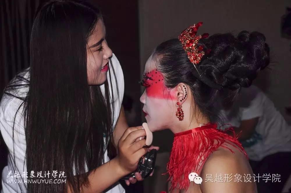 吳越學(xué)校2016年度化妝造型大賽圓滿閉幕