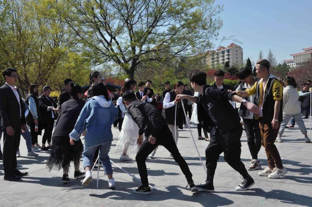 春暖花開艷陽日，吳越學(xué)員踏春行