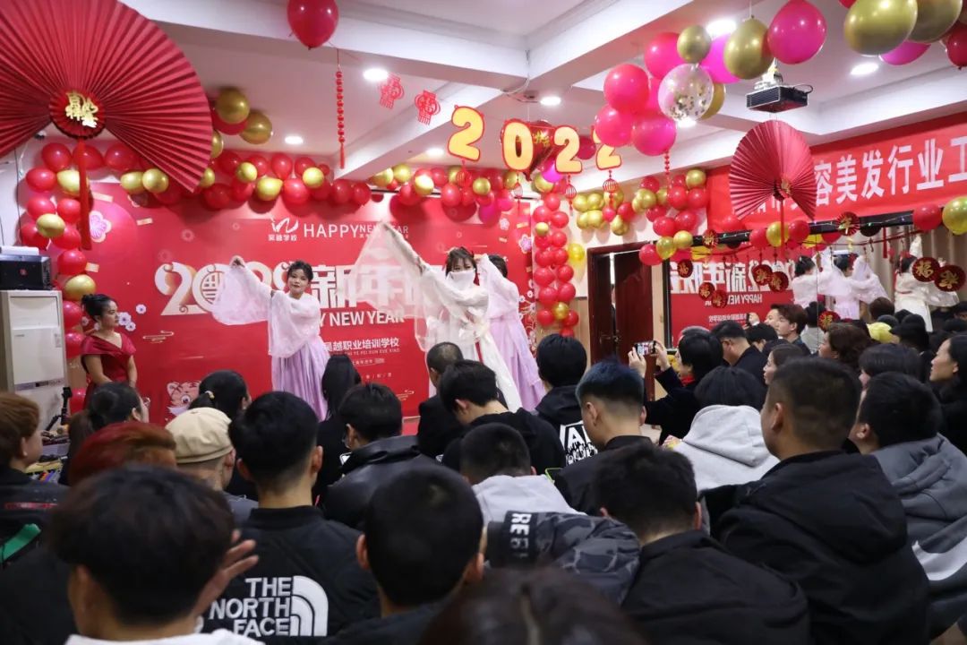 吳越學(xué)校2022年新年晚會圓滿閉幕